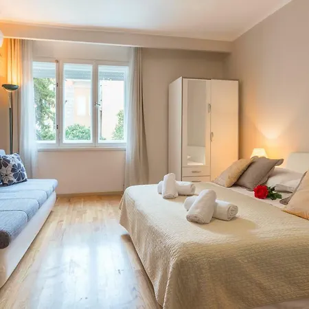 Golden 4* Σπλιτ